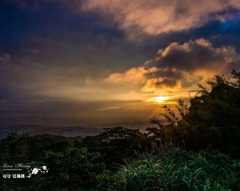 新北夕陽點推薦》大棟山405高地 - 夕照＋夜景（大台北，大桃園＆林口）