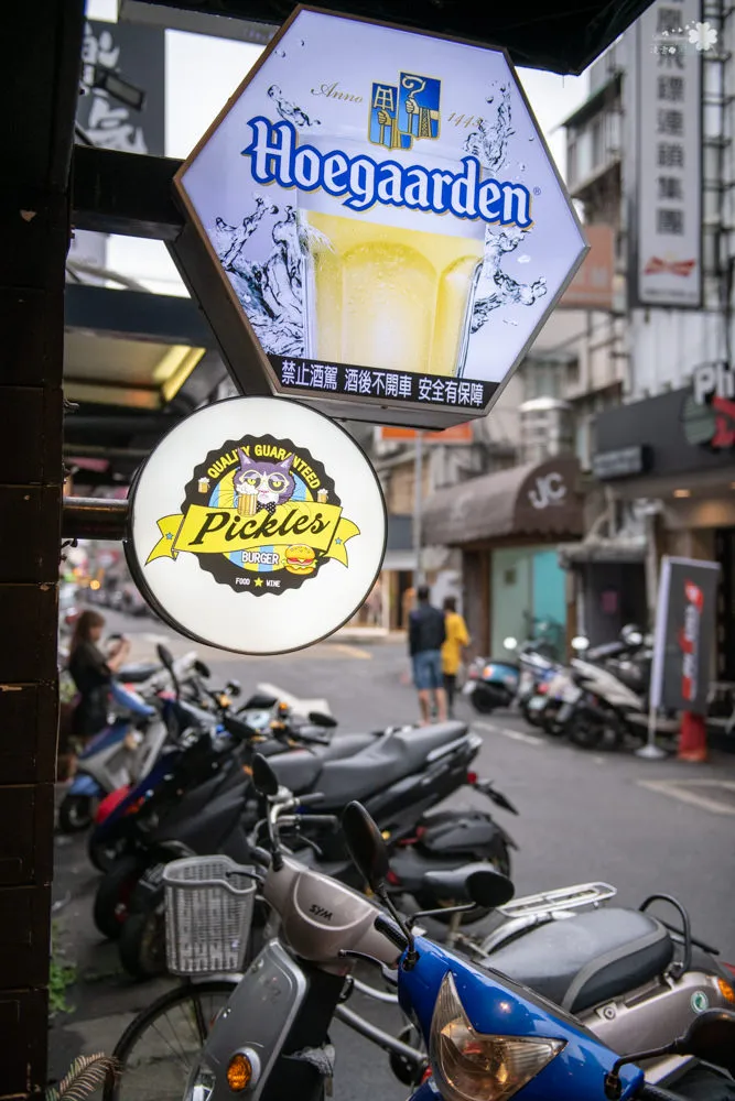 台北東區美食》Stan & Cat 史丹貓美式餐廳忠孝店 - 口味眾多超大份量漢堡 全天候早午餐