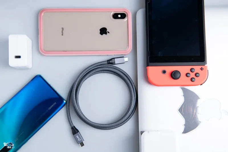 TOPCOM快充組合包》好用方便的USB充電器、PD快充、Lightning傳輸線｜MacBook Pro、iPad、iPhone Xs Max、HUAWEI P30 Pro、任天堂 Switch都可以快速充電