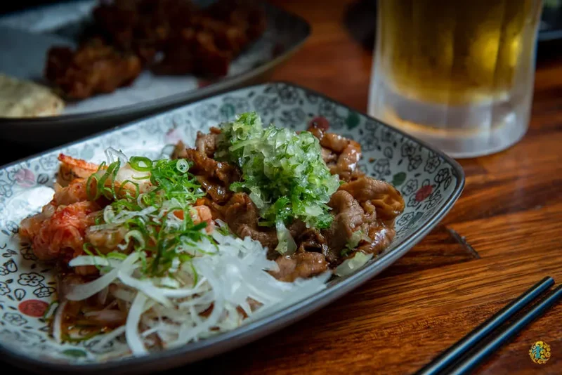 老炭伙居酒屋》假日一位難求的東區串燒酒場｜人潮滿滿滿想吃記得先訂位｜原老作田居酒屋