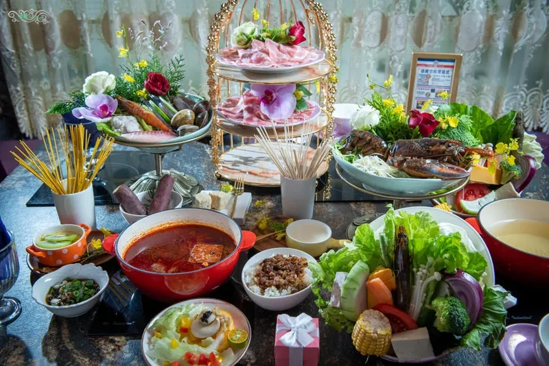 喜園涮涮鍋 民生浪漫店》台北超吸睛浪漫火鍋店｜榮獲有機之心五心認證的優質火鍋品牌｜美福國際肉品