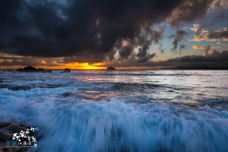 龜吼日出晨浪》萬里龜吼漁港日出｜北台灣日出景點